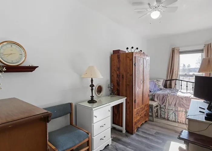 Pet-friendly Historic 4br In Illinois Ferienhaus