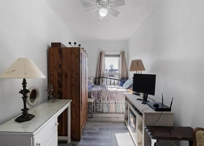 Ferienhaus Pet-friendly Historic 4br In Illinois Lynn Center