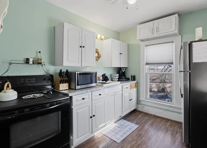 Ferienhaus Pet-friendly Historic 4br In Illinois