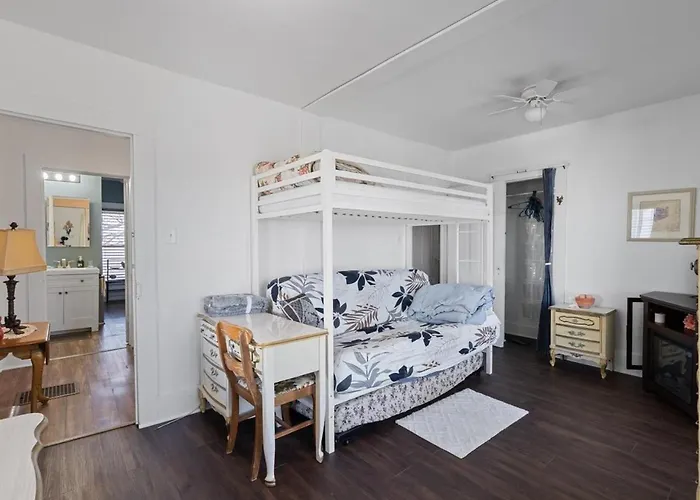 Ferienhaus Pet-friendly Historic 4br In Illinois